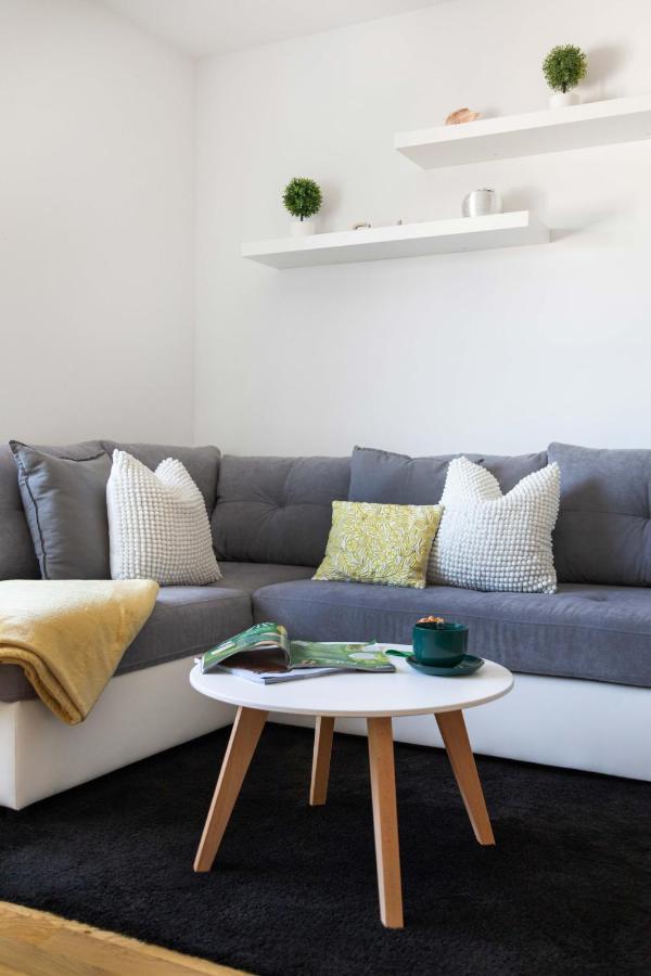 Spacious 2Bdr Apartment With A Cute Balcony Zagreb Exterior foto
