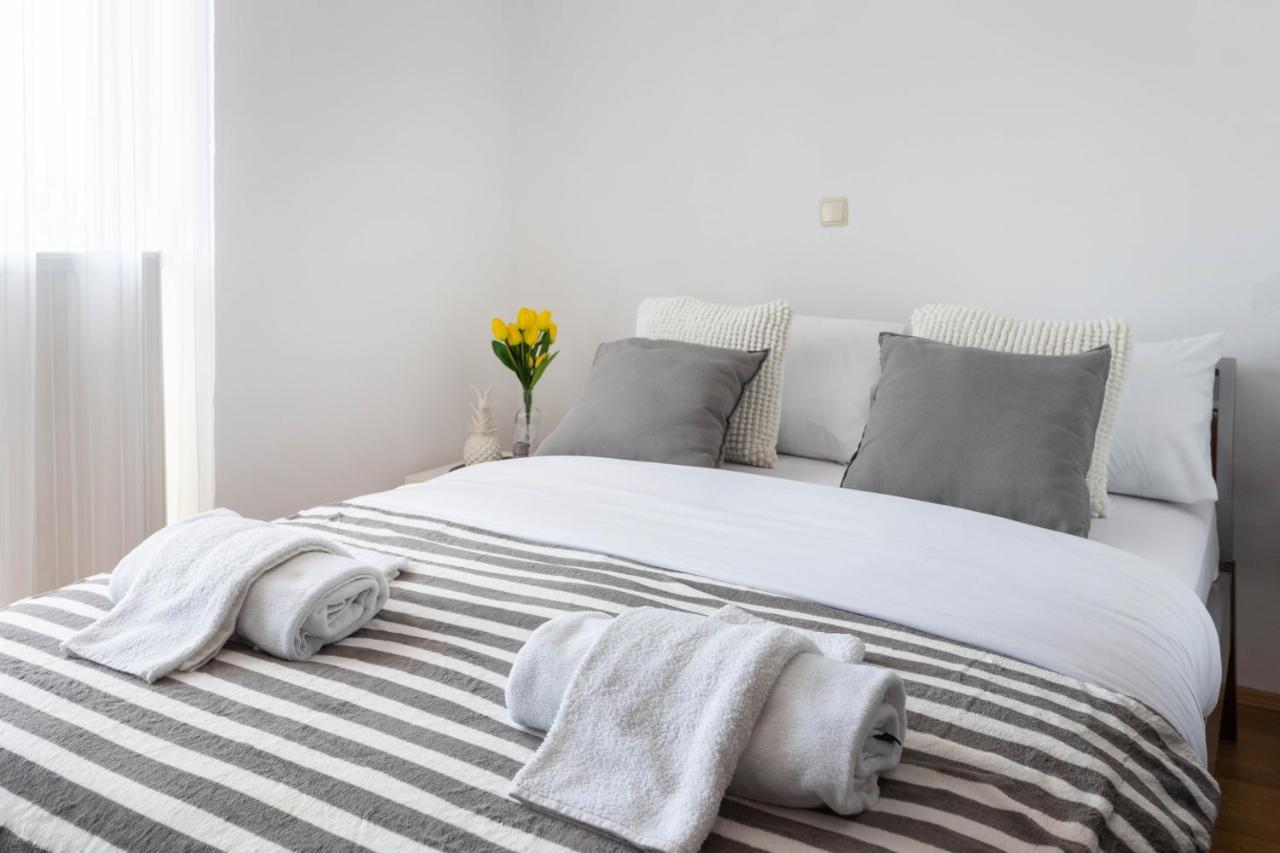 Spacious 2Bdr Apartment With A Cute Balcony Zagreb Exterior foto